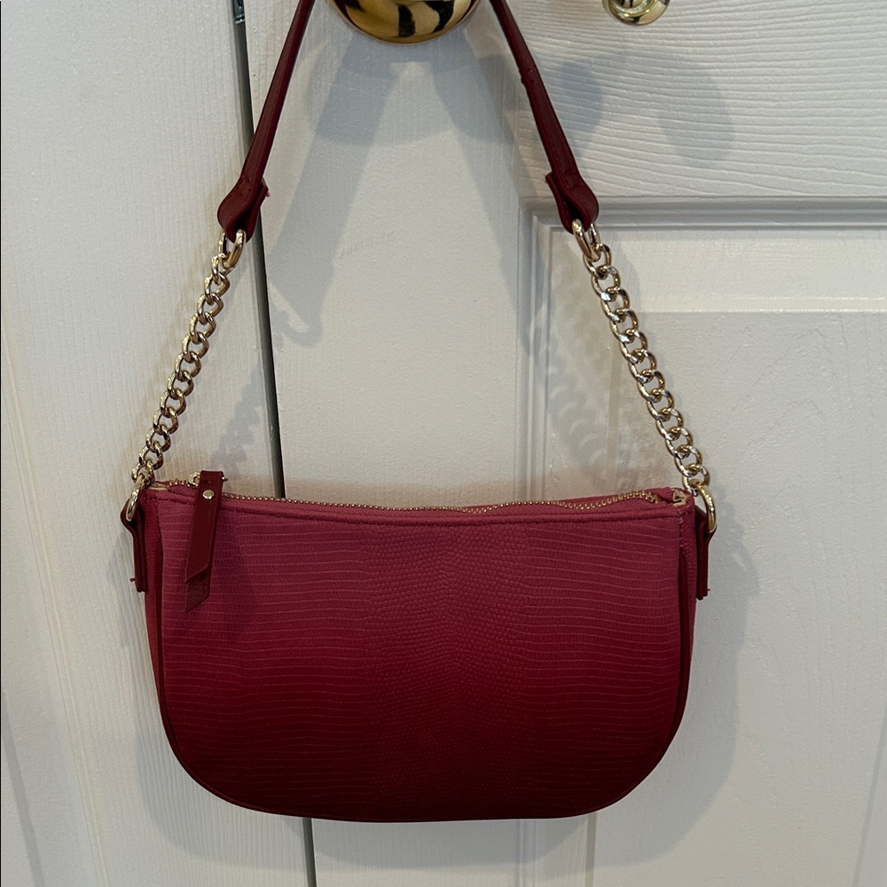 Elegant Burgundy Chain Strap Bag